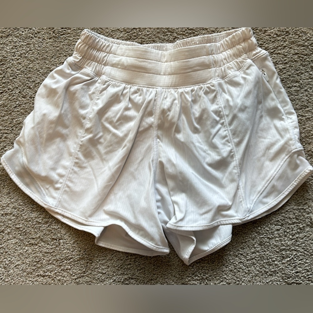 Lululemon Hotty Hots White Shorts- size 2 tall